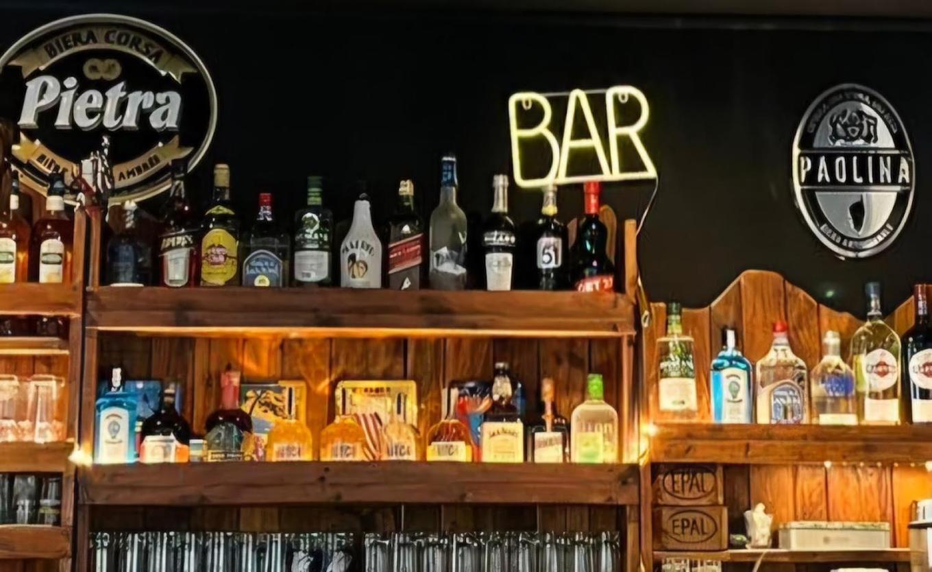 杰特皮特雷木屋酒店 Olivese 外观 照片